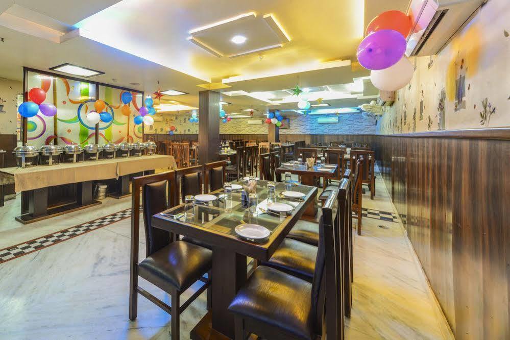 Star Hotel Агра Экстерьер фото
