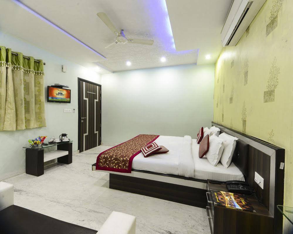 Star Hotel Агра Экстерьер фото